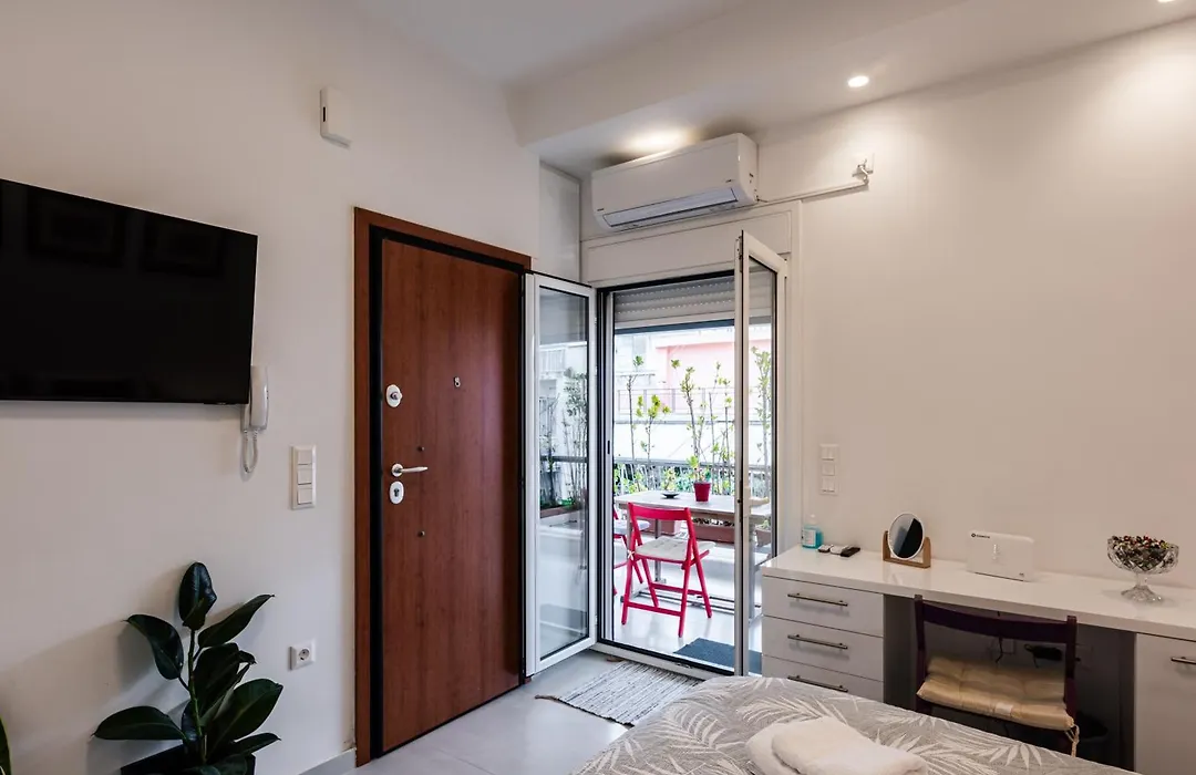 Modern Studio Apartment B-1