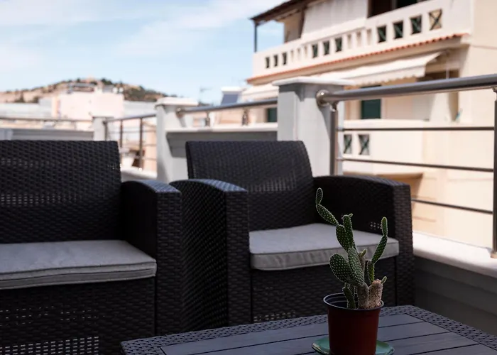 3Ba Next To Metro And Athens City Center With View